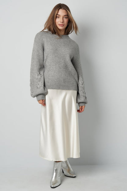 Lovely floral touch trui