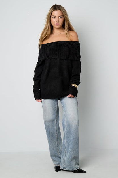 Off the shoulder basic trui