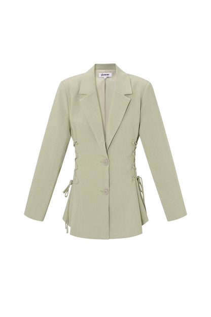 Getailleerde blazer met vetersluiting
